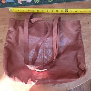 Desmo Chic Tan Leather Tote Bag